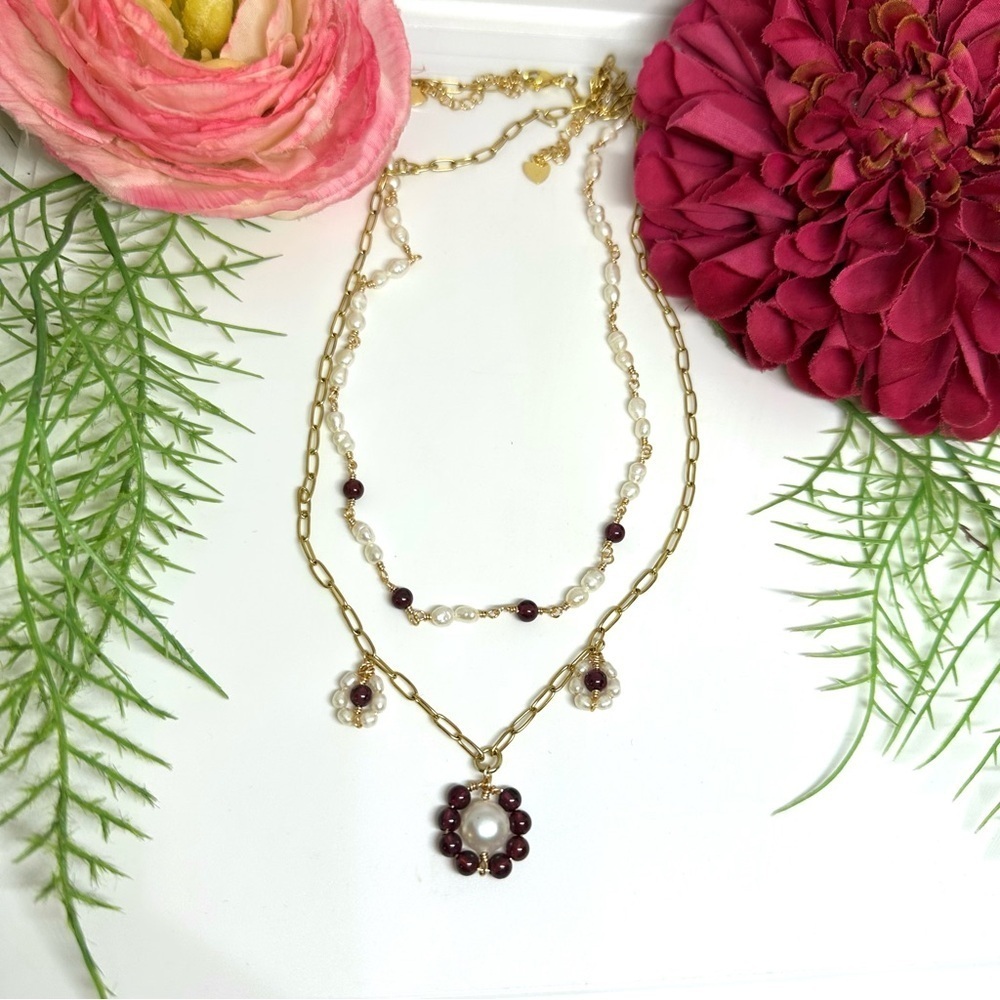 ⚜️Garnet & Freshwater Pearl Flower Charm Necklace - Picture 7 of 7